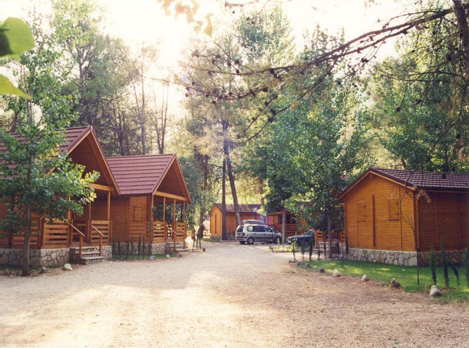 Rural Llanos De Arance Camping *
